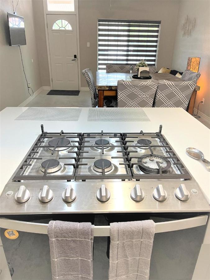 Close To All, Restful Duplex A In Downtown, Utep, Hospitals Ел Пасо Екстериор снимка